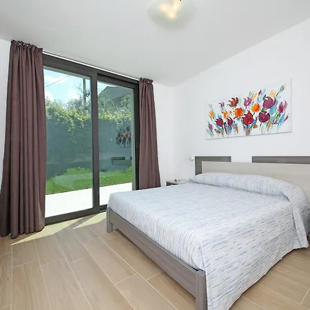 Apartamento T14 *