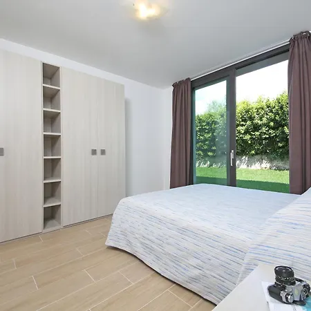 T14 Apartment *